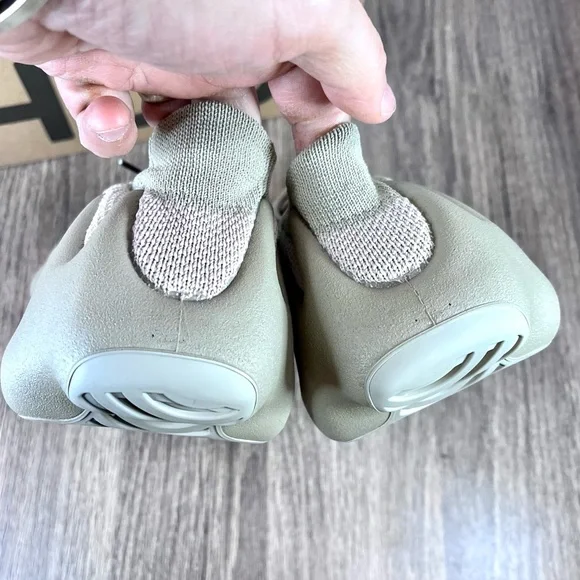 *Yeezy | 450 Cloud Sneaker Stone Flax Size 10 - Picture 12 of 15